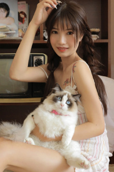 装醉看娇妻被朋友